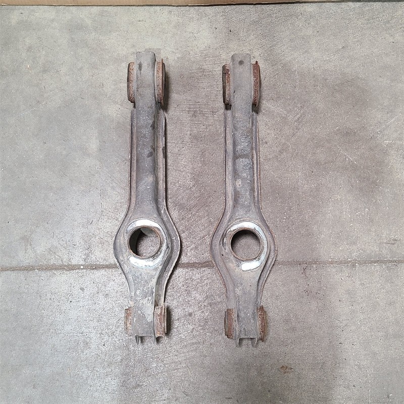 94-98 Mustang Rear Lower Control Arm Arms Set Aa7368
