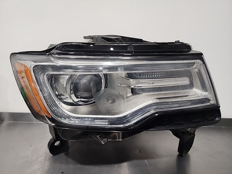 14 15 16 Jeep Grand Cherokee Non-AFS Xenon HID Right RH Headlight OEM Complete