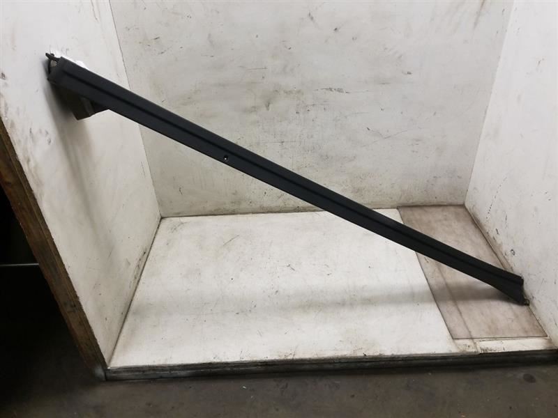 2009 TOYOTA VENZA PASSENGER SIDE ROCKER PANEL MOULDING ASSEMBLY