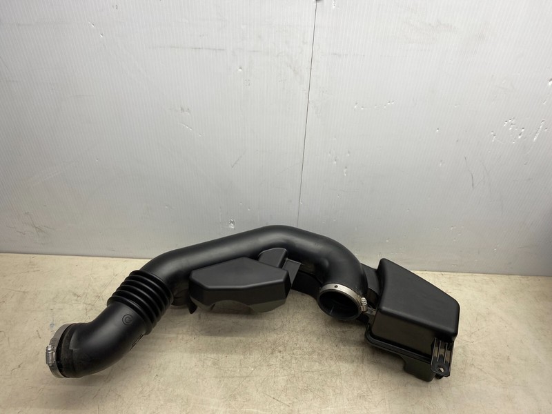2015-2019 SUBARU OUTBACK 2.5L AIR INTAKE CLEANER PIPE DUCT HOSE OEM