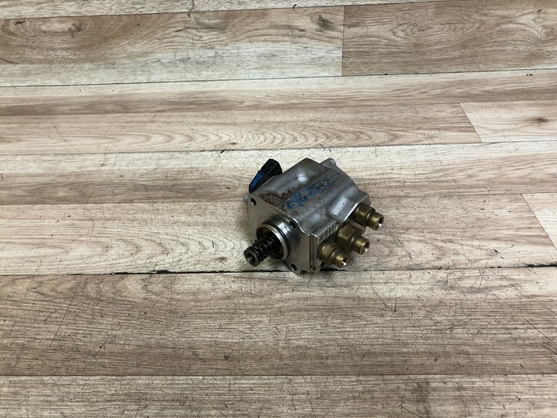 BMW E65 E66 760 OEM FRONT ENGINE MOTOR HIGH PRESSURE FUEL PUMP V12 N73 03-08