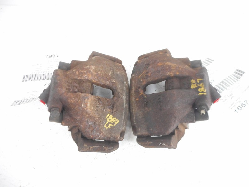 Volkswagen Passat Brake Caliper Pair Rear Left Right OEM 1998-2005