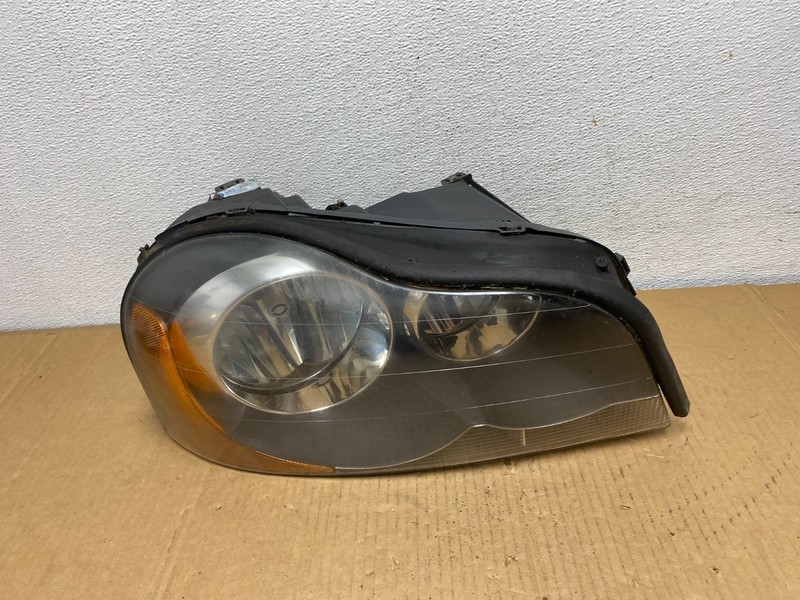 2003 to 2006 Volvo XC90 Right Passenger Rh Side Headlight Halogen AD0823 DW