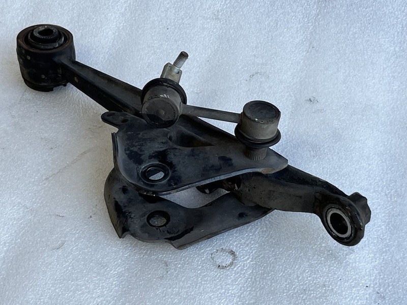 1998 1999 2000 2001 - 2005 LEXUS GS300 GS400 GS430 RIGHT FRONT LOWER CONTROL ARM