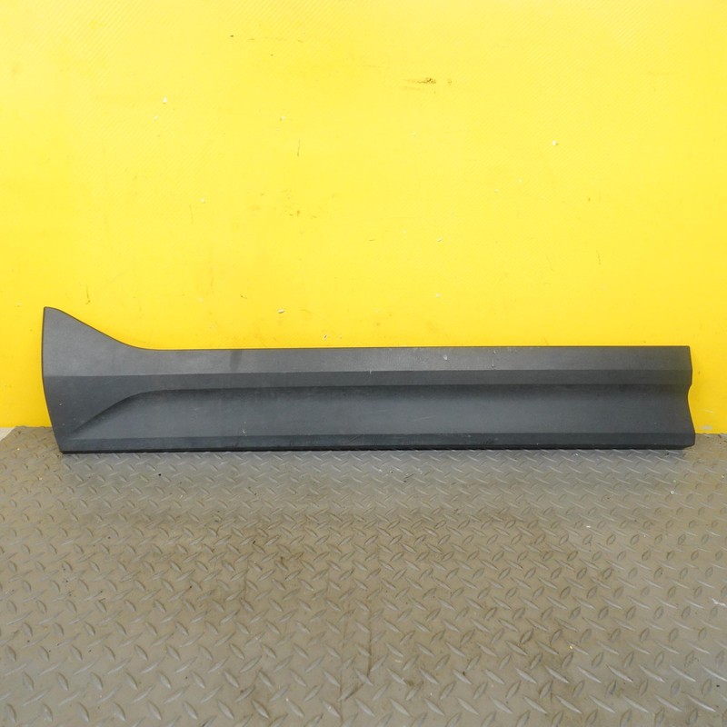 2019-2024 VOLVO XC40 FRONT LEFT SIDE DOOR PANEL LOWER TRIM COVER MOLDING OEM