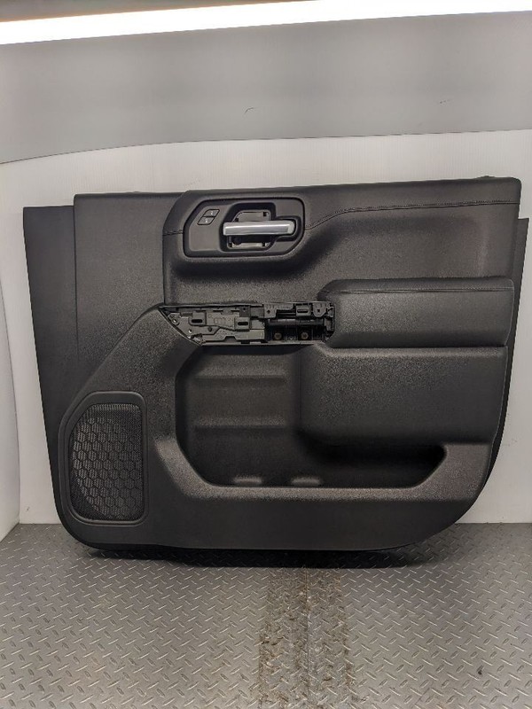 2015-2019 Chevy Silverado 1500 Passenger Right Front Door Trim Panel OEM 1193699