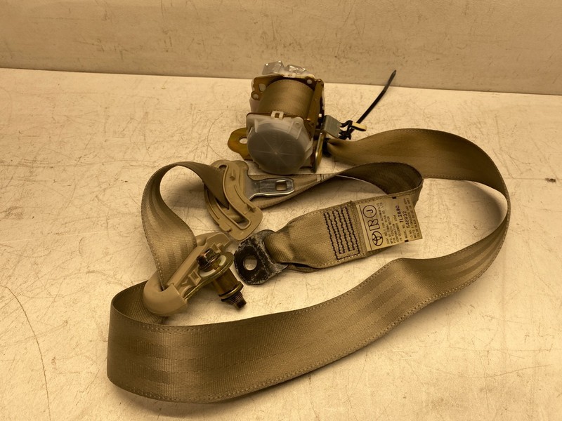 2004-2007 TOYOTA HIGHLANDER 2ND ROW LEFT REAR SEAT BELT RETRACTOR ASSEMBLY TAN