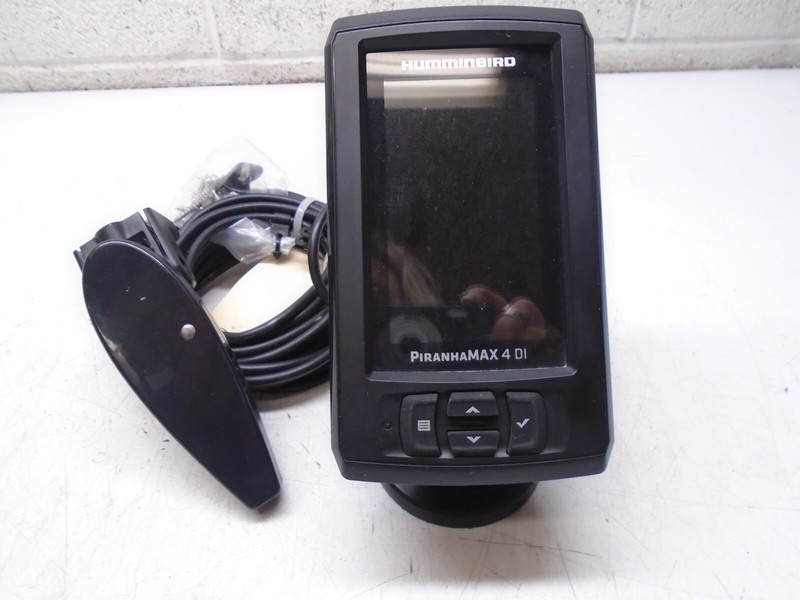 CC2 Humminbird PiranhaMAX 4 DI Fishfinder + Transducer