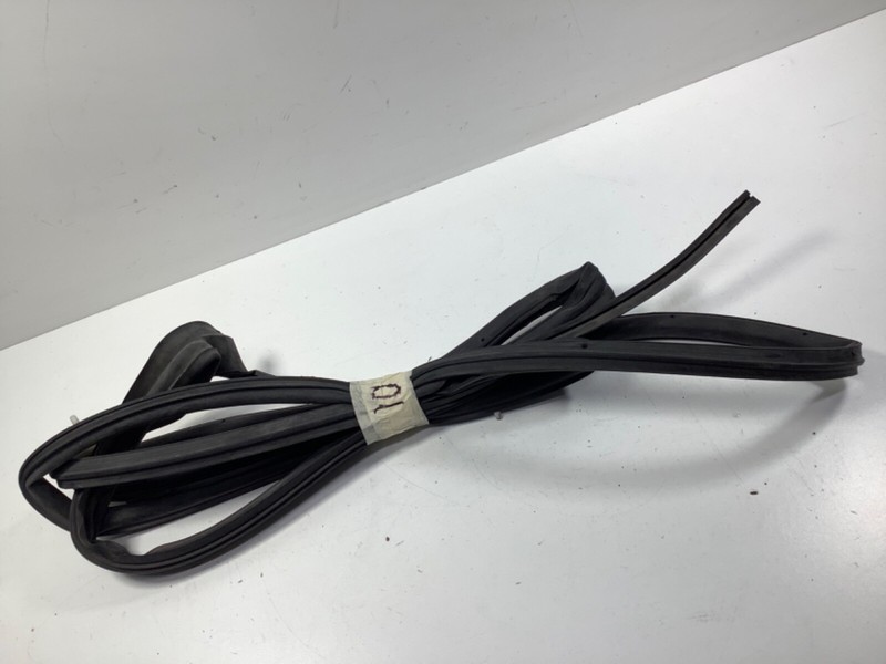 07-11 Honda CR-V Left Rear Weatherstrip Door Seal 72850-SXS-A01 OEM