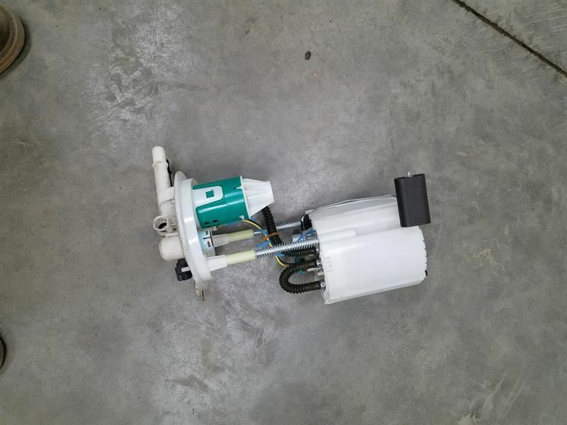 Fuel Pump Assembly 3.5L Fits 08-11 IMPALA 251684
