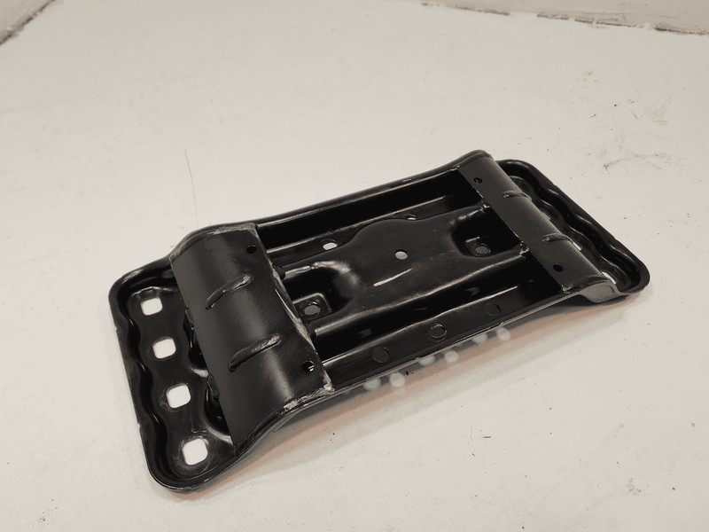 MERCEDES E350 W212 AWD 2010-2016 TRANSMISSION CROSSMEMBER MOUNT BRACKET OEM