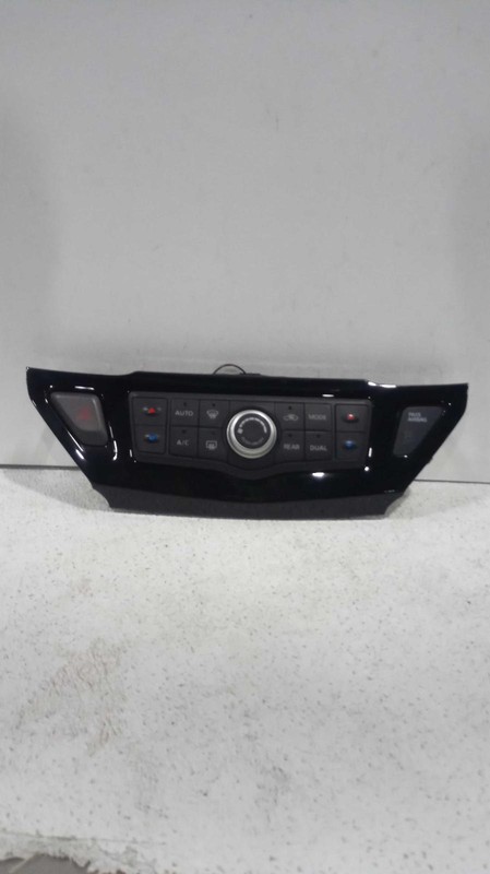 2013-2016 Nissan Pathfinder A/C Selector Switch OEM 275003KA2A Silver Used
