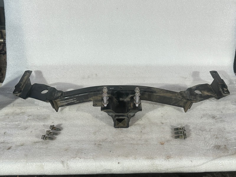 2004-2007 TOYOTA SEQUOIA REAR TOW TRAILER HITCH BAR OEM