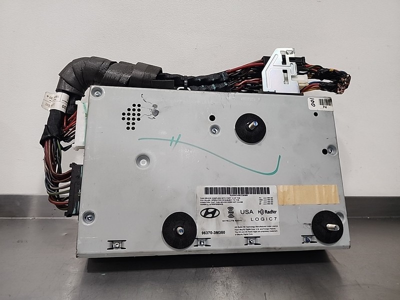 96370 3M350 | 2009 - 2012 Hyundai Genesis OEM Logic7 Audio Stereo Amplifier