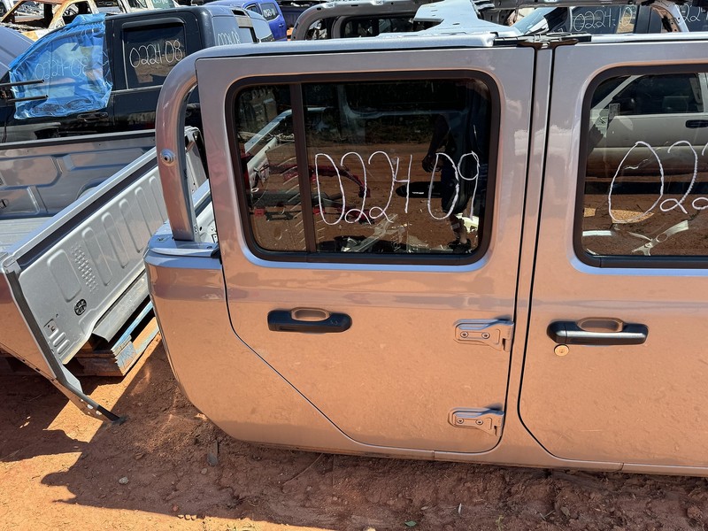 2020-2022 JEEP GLADIATOR WRANGLER REAR RIGHT PASSENGER SIDE DOOR ASSEMBLY OEM
