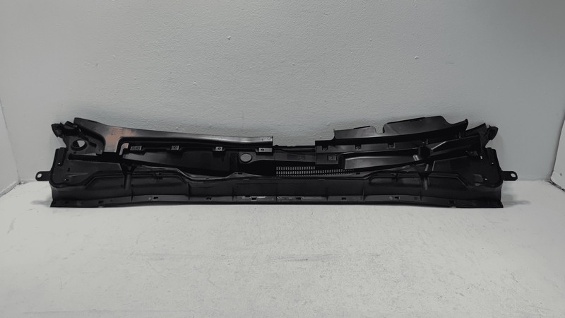 2018-2024 TOYOTA CAMRY FRONT WINDSHIELD WIPER COWL VENT GRILLE TRIM PANEL OEM