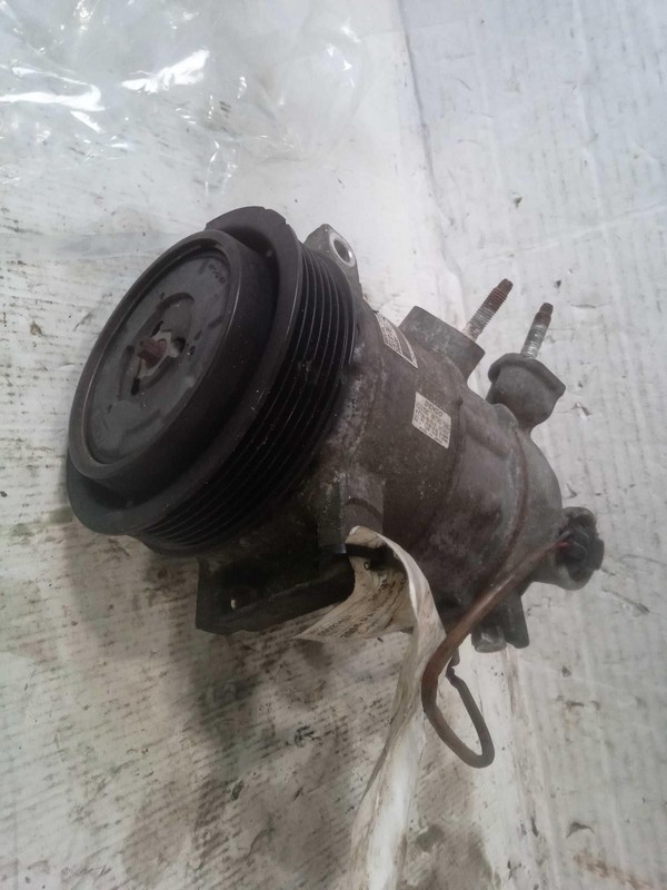 2016 Jeep Patriot A/C Compressor OEM 55111610AA 109k Miles Grey