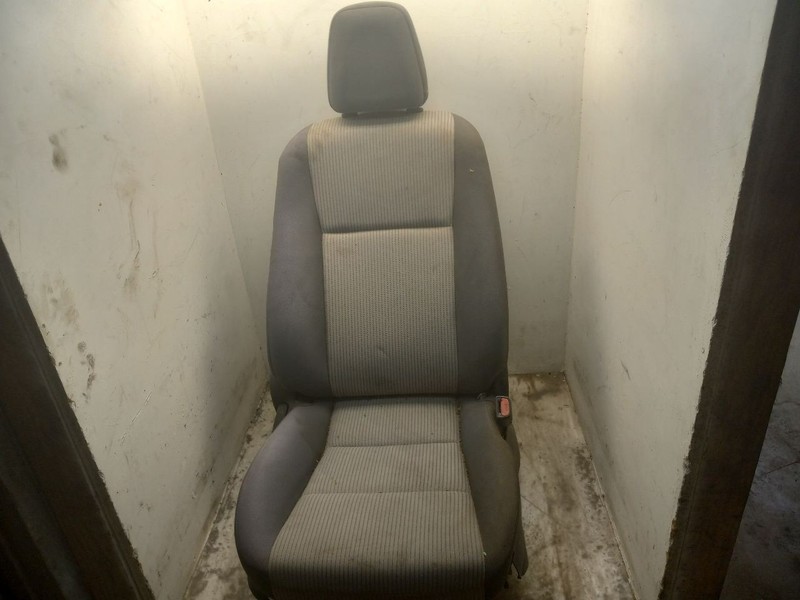 13-18 TOYOTA RAV 4 LE FRONT PASSENGER RIGHT SEAT CLOTH VIN F 5TH DIGIT