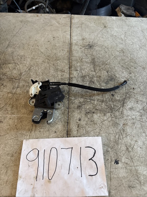08-18 Audi A4 A5 B8 / A8 D4 Trunk Lock Latch Actuator w/ Emergency Cable OEM