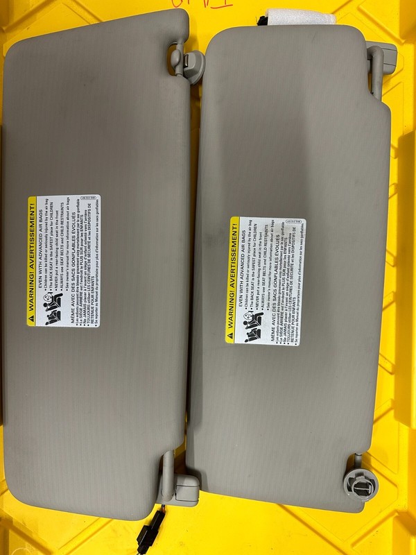 2018 - 2021 VOLKSWAGEN ATLAS FRONT LEFT Right SIDE SUN VISOR SUN VISOR OEM *tar