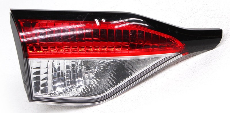 OEM Toyota Corolla Left Driver Side Tail Lamp 81590-02750
