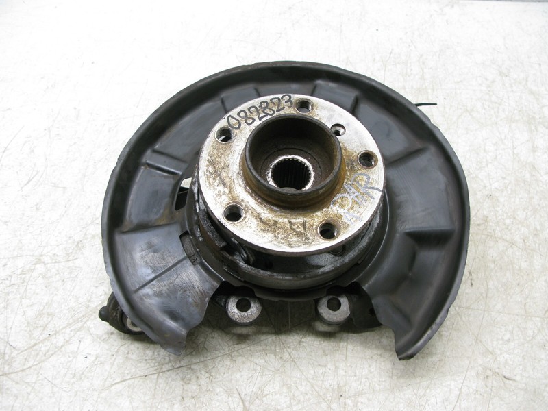 12-18 BMW F30 320i 328i 328d RWD STEERING KNUCKLE SPINDLE REAR RIGHT OEM 082823