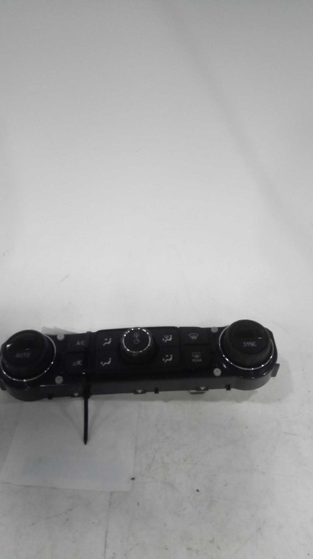Used A/C Selector Switch fits: 2017 Gmc Acadia opt CJ2 ID 84173748 Grade A