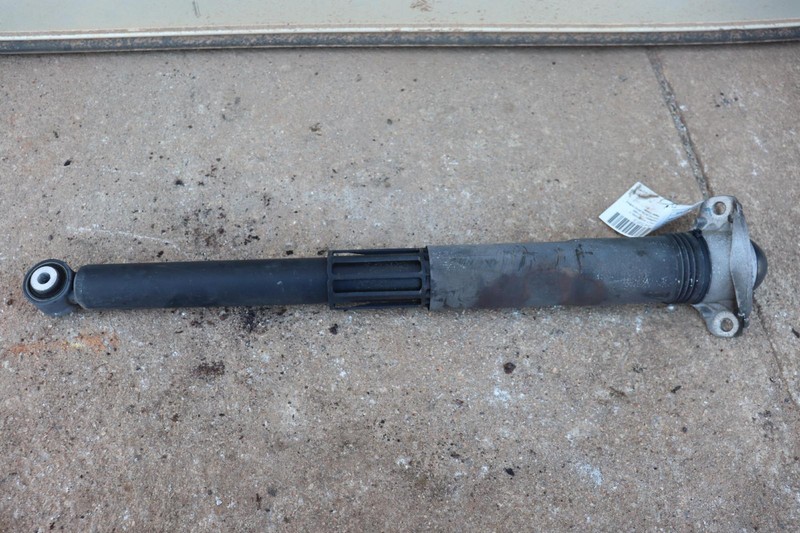 2019-2021 VOLKSWAGEN VW JETTA REAR RIGHT PASSENGER SHOCK STRUT ABSORBER OEM