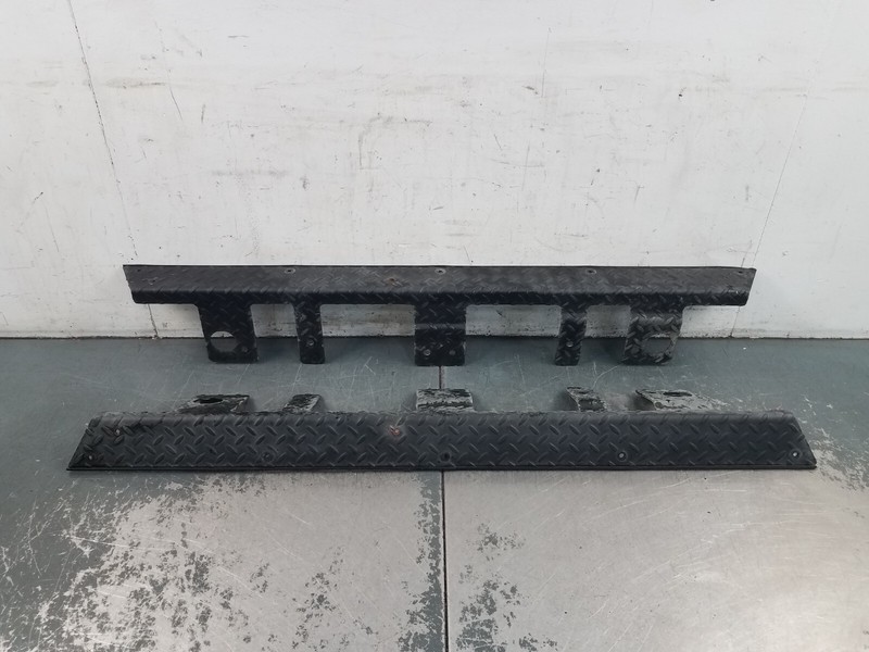 2004 Jeep Wrangler TJ Rubicon 4x4 Rocker Guards #1660 B1