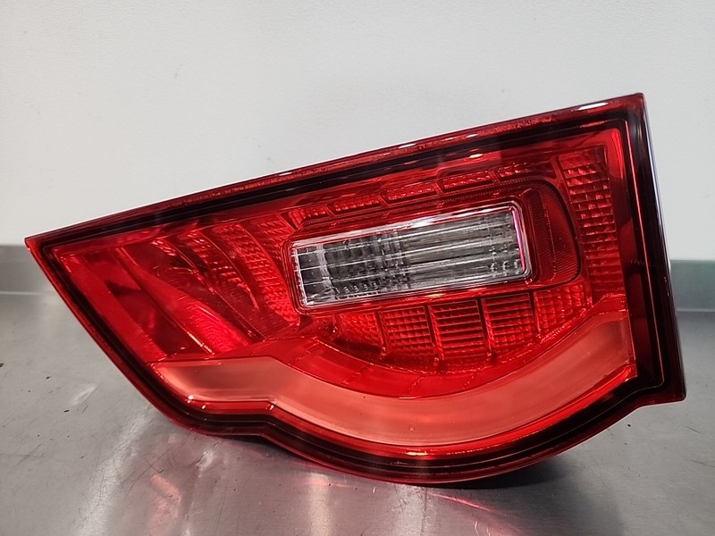 2017 Thru 2020 JAGUAR F-PACE REAR RIGHT SIDE INNER TAILLIGHT TAIL LIGHT LAMP OEM