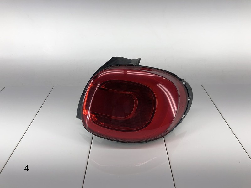 14-19 FIAT 500L REAR RIGHT PASSENGER SIDE UPPER TAIL LIGHT BRAKE LAMP OEM