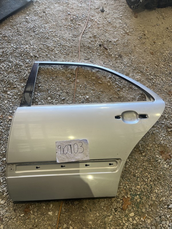 96 97 98 99 MERCEDES BENZ E320 E420 E300D REAR LEFT DOOR SHELL