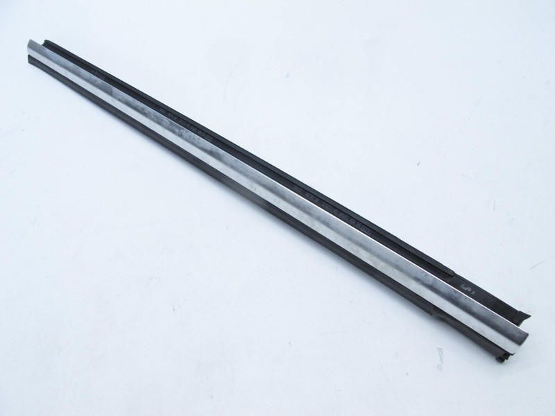 03-09 AUDI B7 A4 S4 RS4 CONVERTIBLE QUARTER WINDOW MOLDING TRIM RIGHT REAR 10232