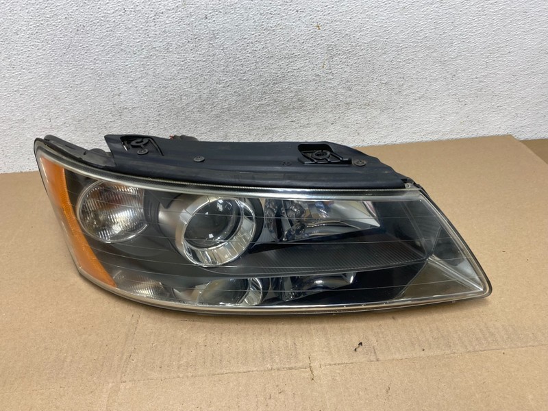 2006-2008 Hyundai Sonata Right Passenger Rh Side Headlight Halogen Oem AE6637 DW