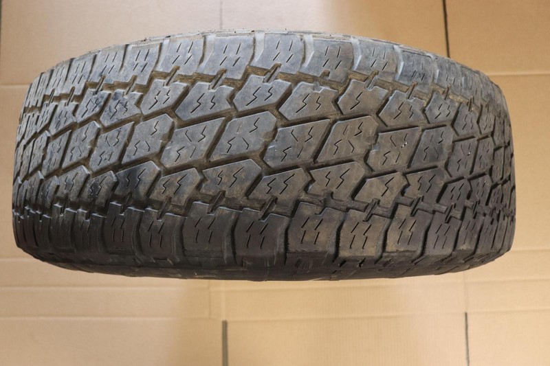 2007-2010 TOYOTA FJ CRUISER WHEEL RIM TIRE R17 17X7.5 ALLOY NITTO A/T OEM