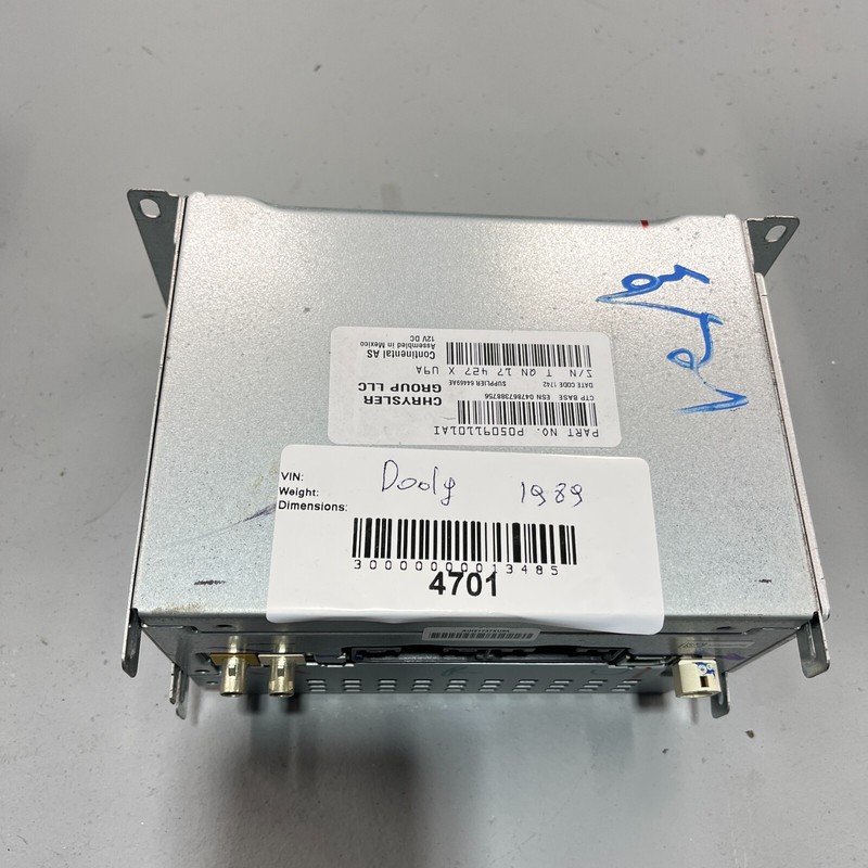 GENUINE 11-12 Dodge Journey Am Fm Cd Player Radio Receiver OEM P05091101AI