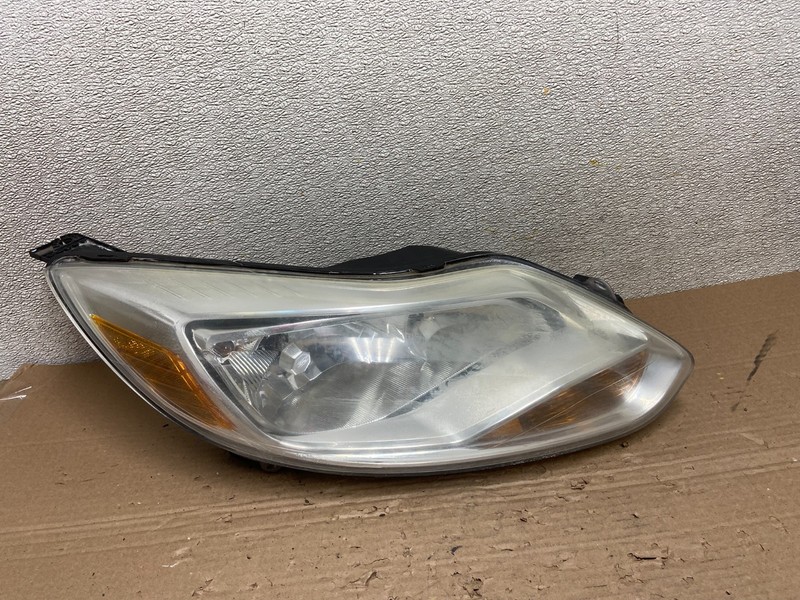 2012 2013 2014 Ford Focus Right Passenger Rh Side Headlight Oem AB1235 DW