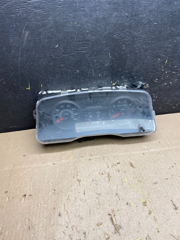 2009 to 2010 Mercury Marquis Speedometer Cluster Gauge Oem u4988 DG