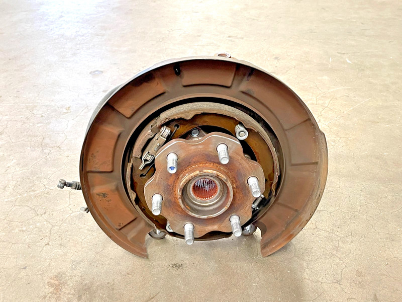 ⭐2011-2024 INFINITI QX80 REAR LEFT SIDE SPINDLE KNUCKLE & HUB ASSY OEM LOT2628