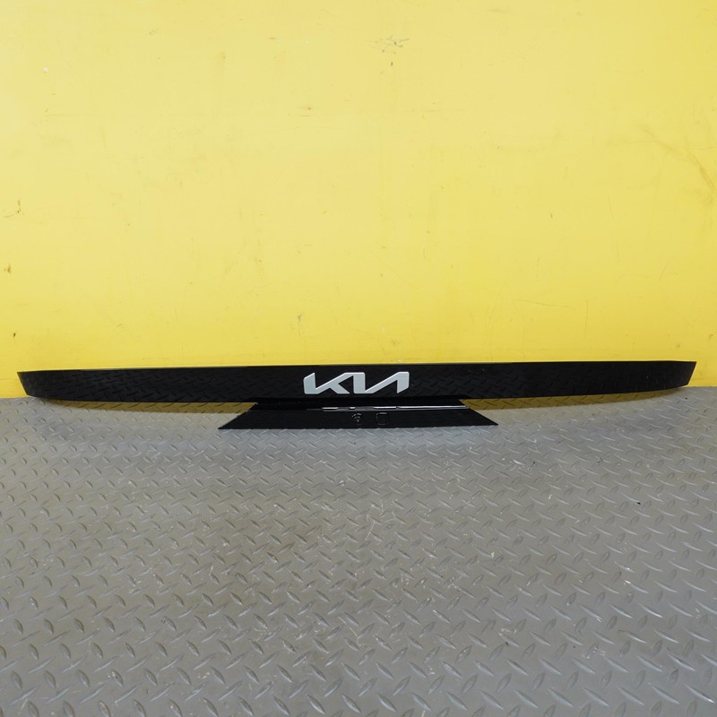 2025-2026 KIA K4 BLACK PEARL REAR TRUNK FINISH PANEL W/CAMERA MODULE UNIT OEM