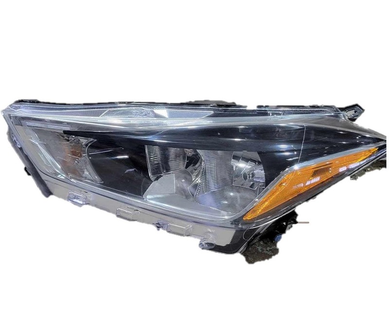 2018-2020 Nissan Kicks S LH Driver Halogen Headlight Assembly OEM Scratches
