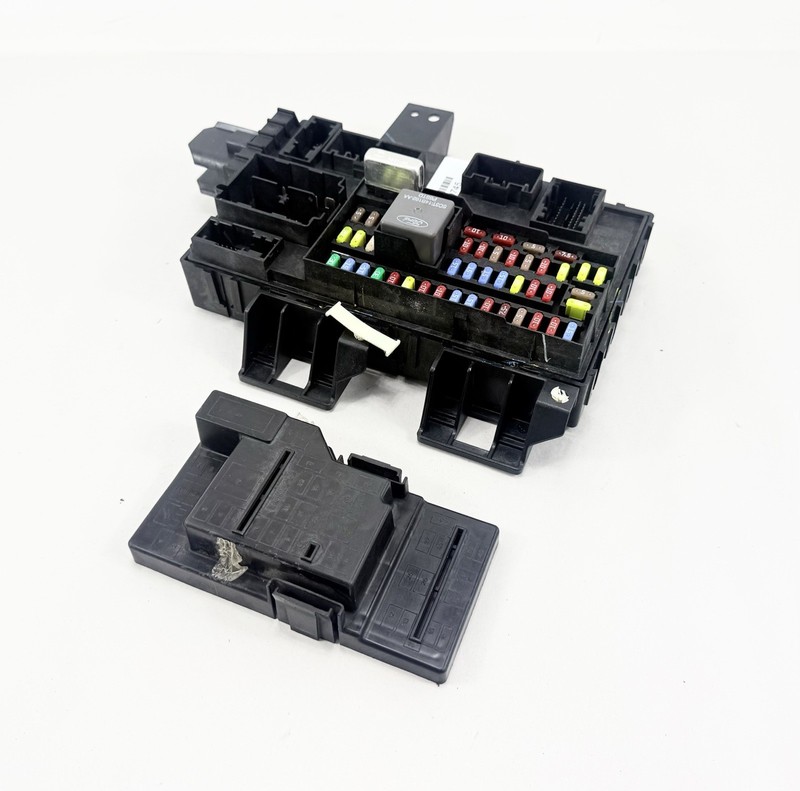 2010-2012 Ford Fusion Smart Junction Fuse Box Control Module OEM AG1T-14B476-BG