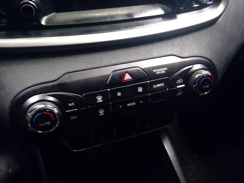 Temperature Control Front Fits 17-18 SORENTO 1730011