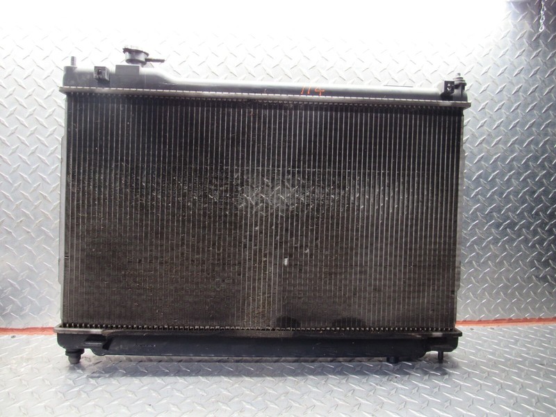 2003 2004 INFINITI G35 SEDAN AUTOMATIC 4 DOOR ENGINE COOLING RADIATOR