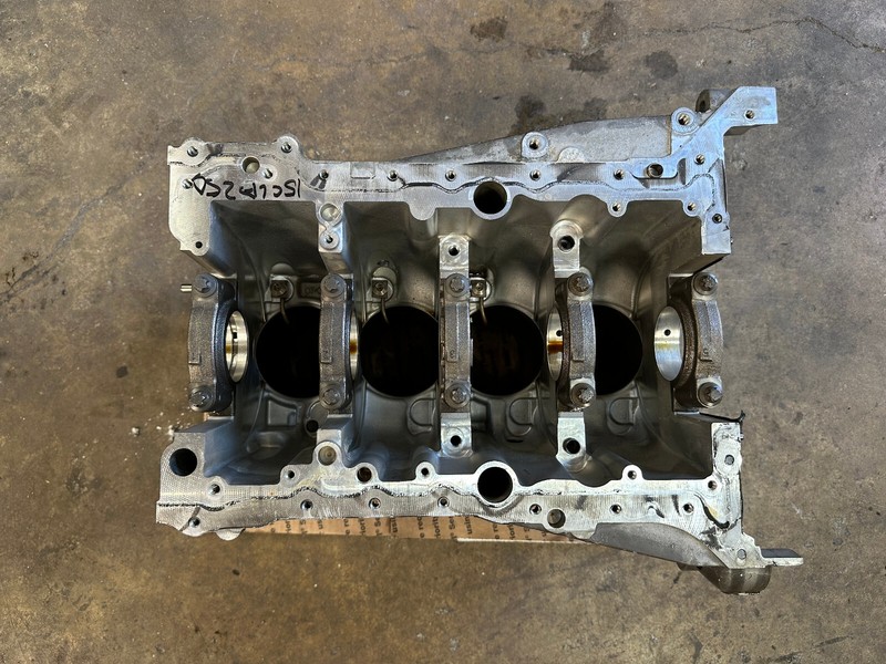 14-19 Mercedes CLA250 C117 FWD 2.0L M270 TURBO ENGINE CYLINDER BLOCK OEM