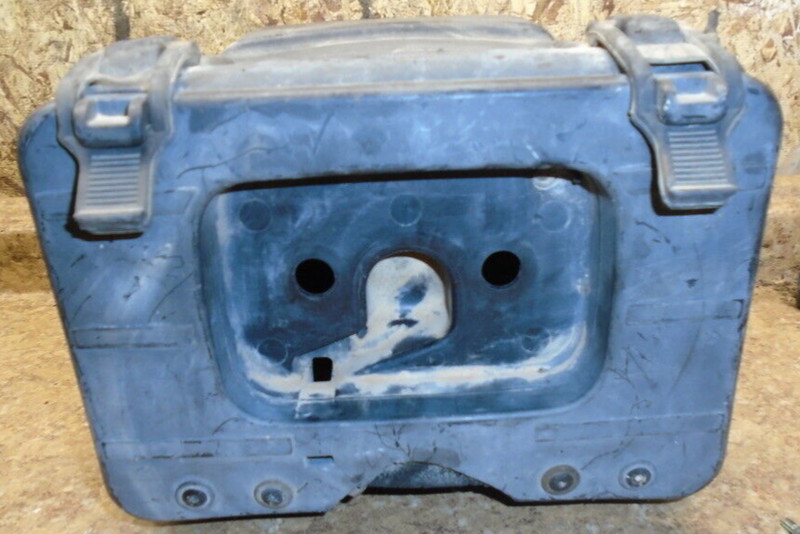 1986 Yamaha Moto-4 YFM200 S Rear Compartment Holder Box Lid Cover YFM 200 B10