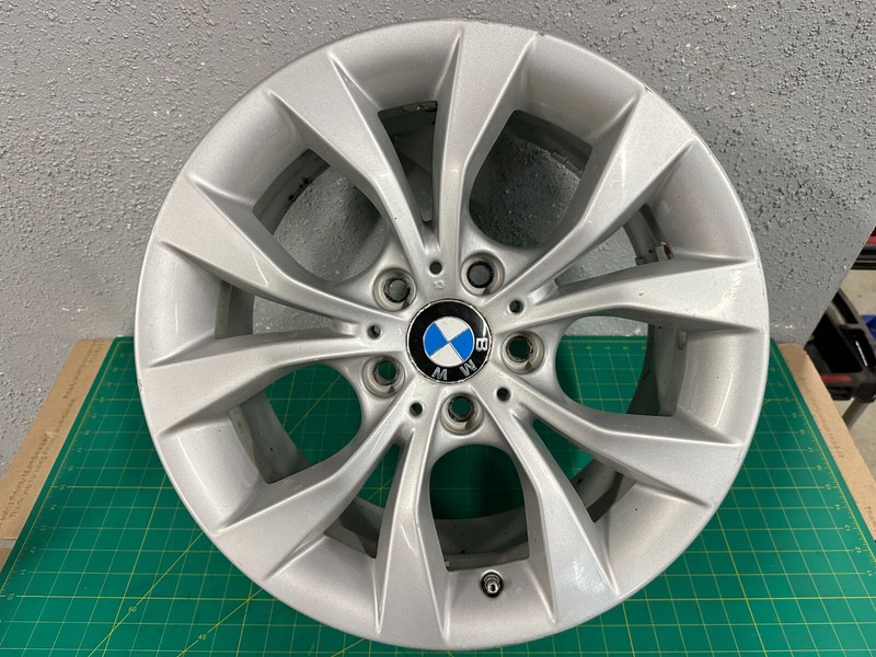 13-15 BMW X1 FACTOY 17" ALLOY WHEEL 17X7.5 OEM