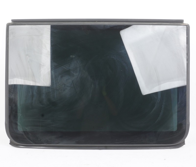 12015-2018 Porsche Macan 95B Rear Panoramic Sunroof Glass 95b877056 OEM
