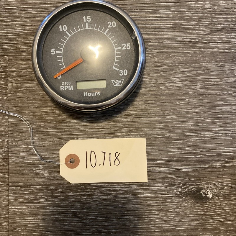 WESTERN STAR TACHOMETER WITH HOUR METER GAUGE A22-63861-002