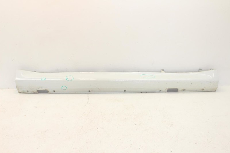 01-02 BMW Z3 Roadster 2.5L White Passenger Right Side Rocker Molding